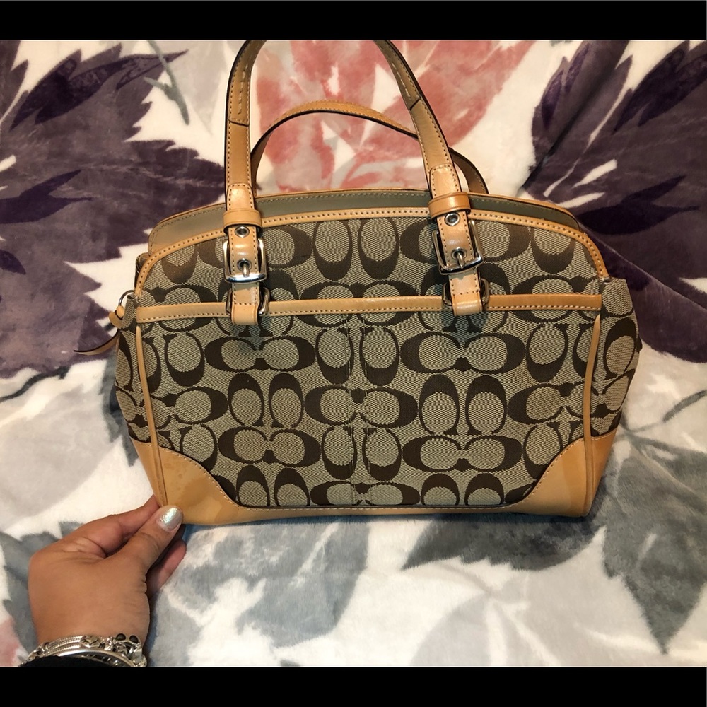 Signature coach classic monogram design - Picture 2 of 3